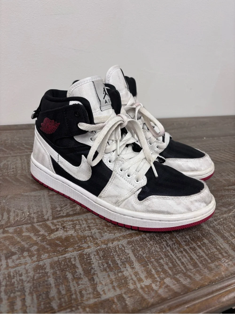 Jordan 1 Mid SE Utility Canvas Sneaker in White & Black